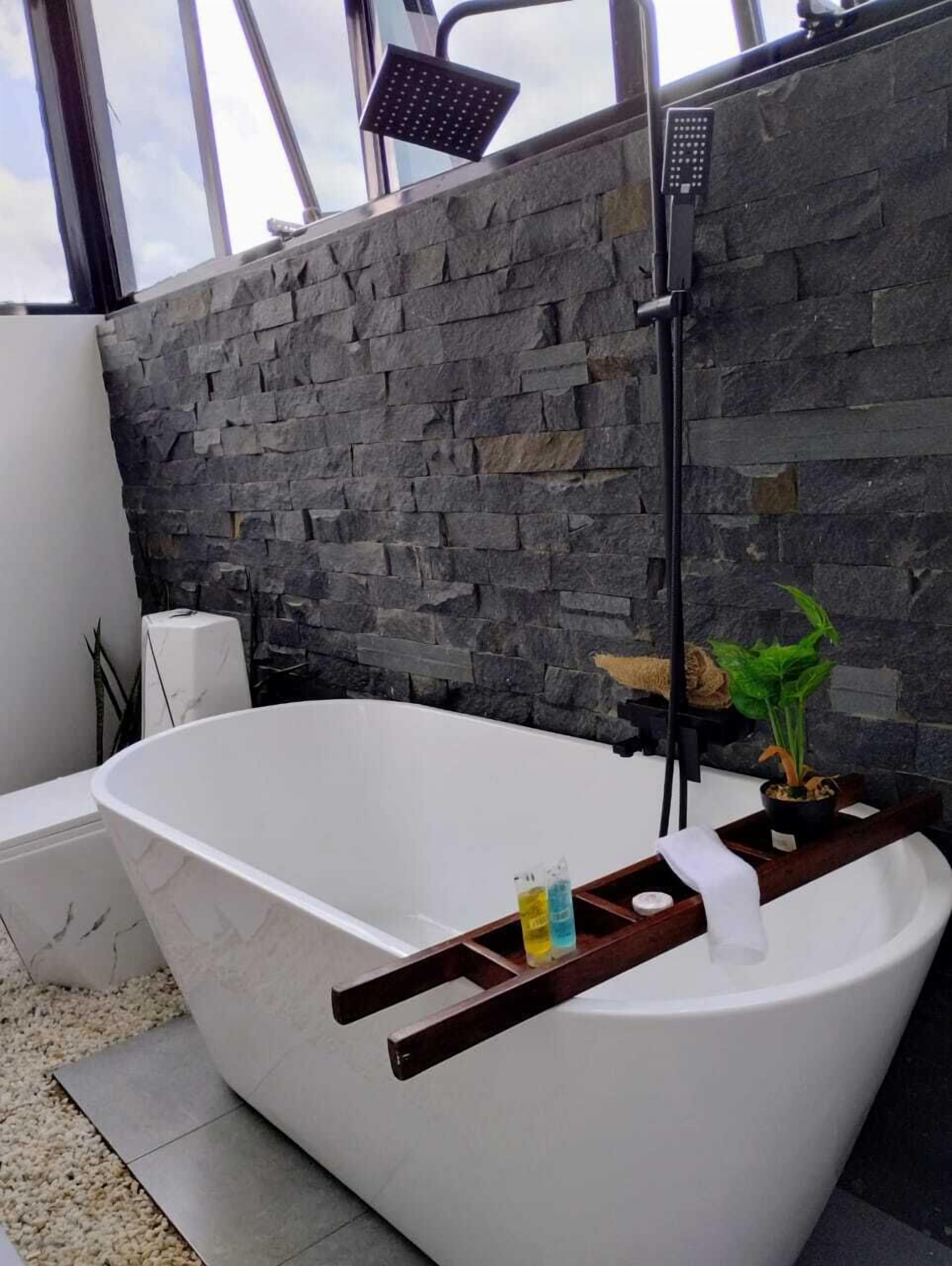 Superior Double Room, Mountain View | Bathroom