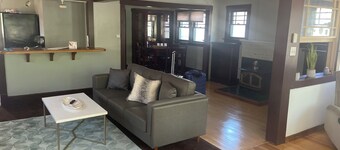 Charming 1-bedroom house in welcoming Albuquerque with WiFi, AC