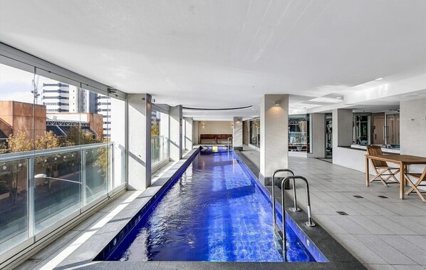 Innenpool, beheizter Pool