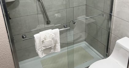 Studio Apartment - King Bed