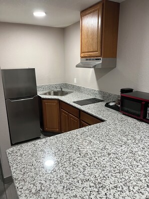 Fridge, microwave - Studio Apartment - King Bed (Bakersfield)