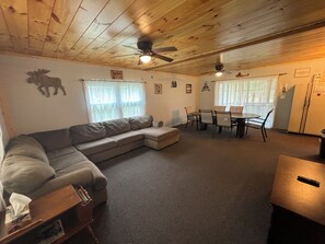 TV - Cozy cabin with AC in phenomenal Waterville (Waterville)
