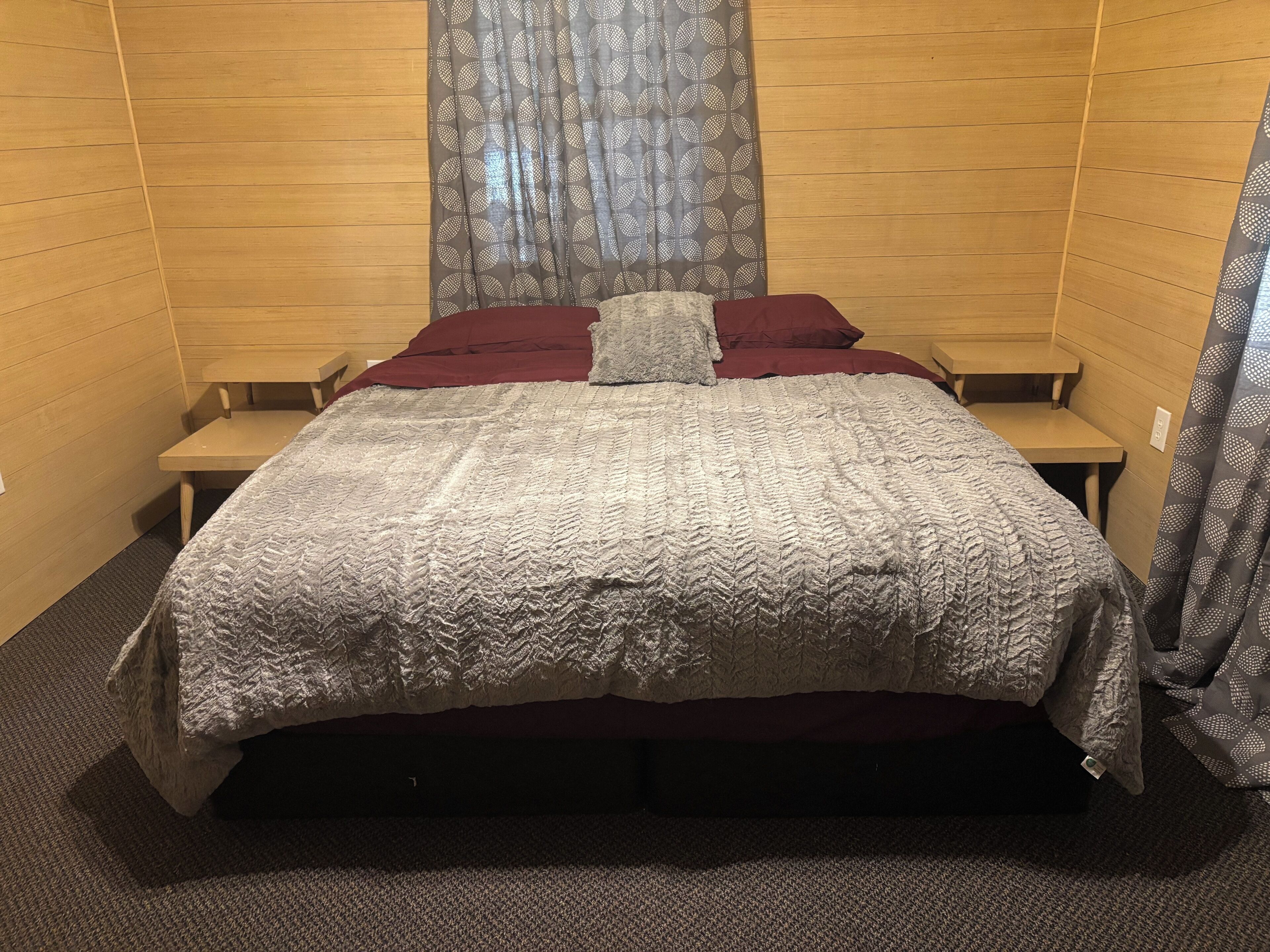 2 bedrooms, bed sheets