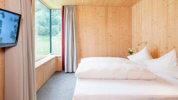 Apartment | In-room safe, free cots/infant beds, free WiFi, bed sheets