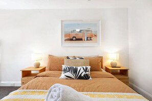 2 makuuhuonetta, silitysrauta/-lauta, Wi-Fi, vuodevaatteet