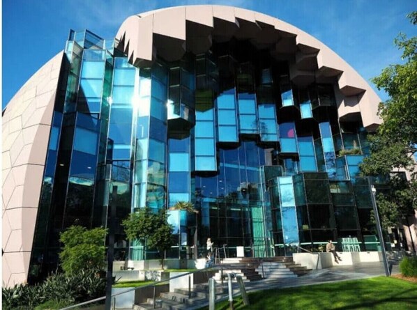 Exterior - City Centre Unit Overlooking Ryrie Street (Geelong)