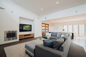 تلفزيون، مدفأة