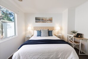 3 slaapkamers, een bureau, een strijkplank/strijkijzer, wifi