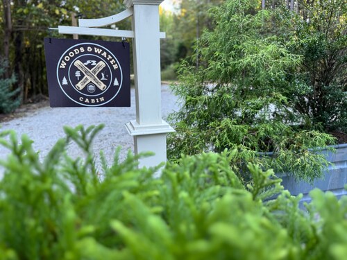 Woods and Water Cabin