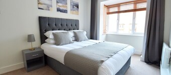 Luxury 2 BR Fully Furnished Flat- 2 Parking Spaces