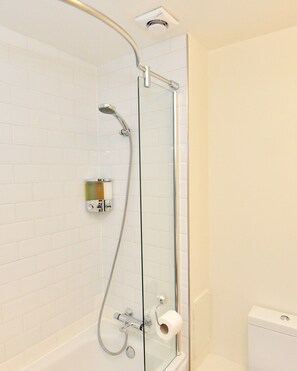 Hårtørrer, håndklæder, Sæbe, Shampoo