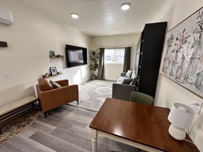 Unclassified image, 5 of 15, button