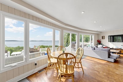Lakeside Paradise Scugog