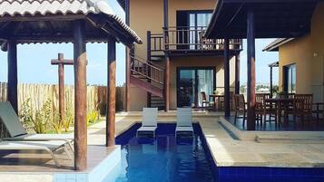 Casa de lujo, 3 habitaciones, para no fumadores, vista al desierto | Alberca | Alberca techada