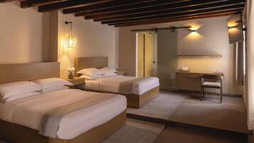 Kamar Double Elite, patio | Seprai premium, selimut bulu angsa, bantalan ekstra lembut, dan brankas