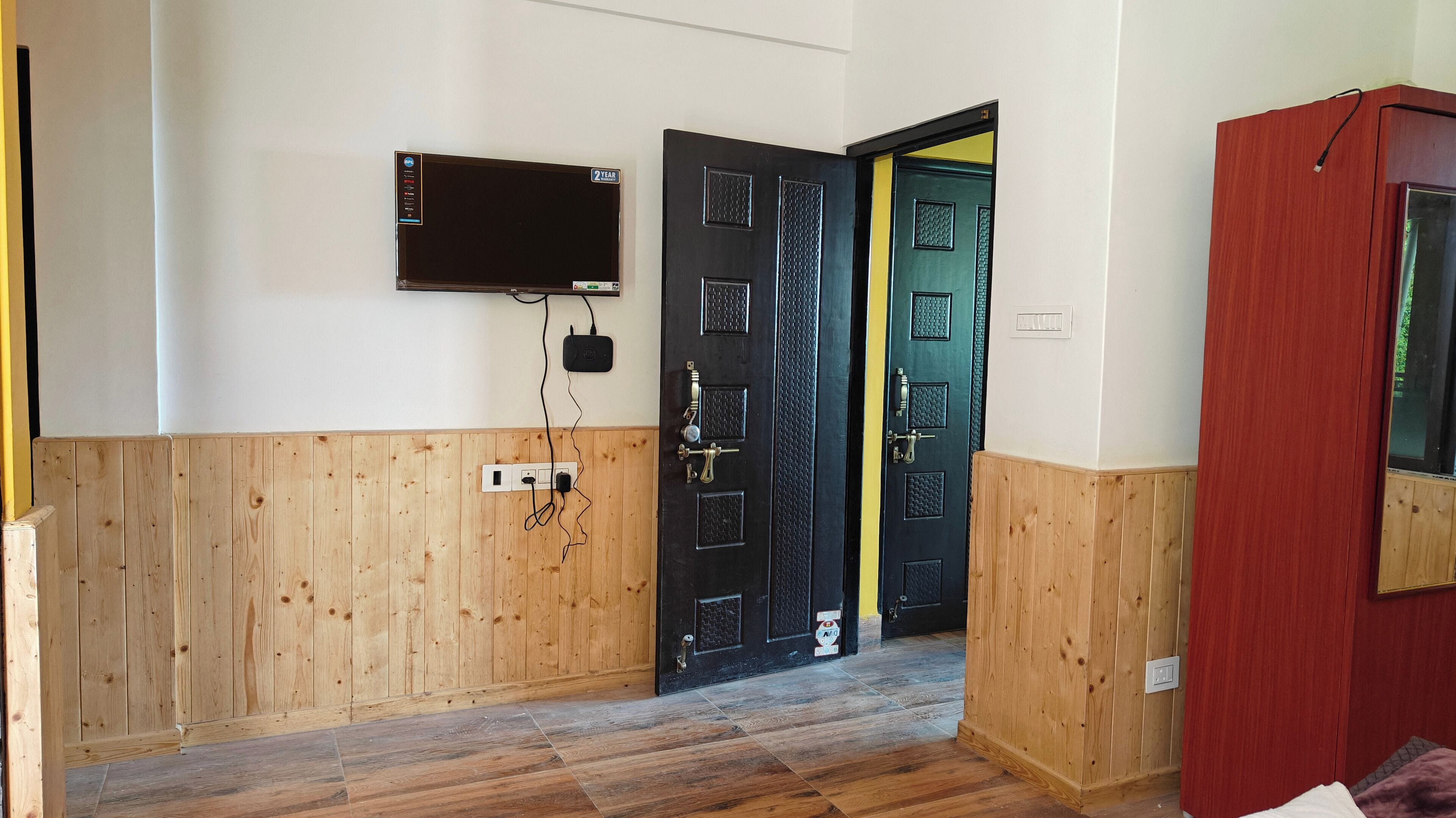 Gallery Double Room | Free WiFi