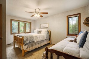 3 bedrooms, free WiFi, bed sheets