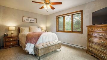 3 عدّة غرف نوم وواي فاي مجانًا وملاءات أسرّة