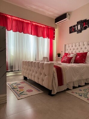 3 chambres, bureau, fer et planche à repasser, accès au Wi-Fi (inclus)