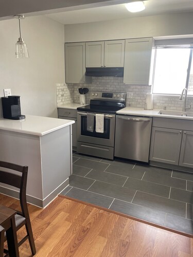 Cozy 2-bedroom condo with amazing views WiFi and AC in W. El Paso