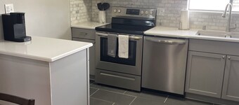 Cozy 2-bedroom condo with amazing views WiFi and AC in W. El Paso