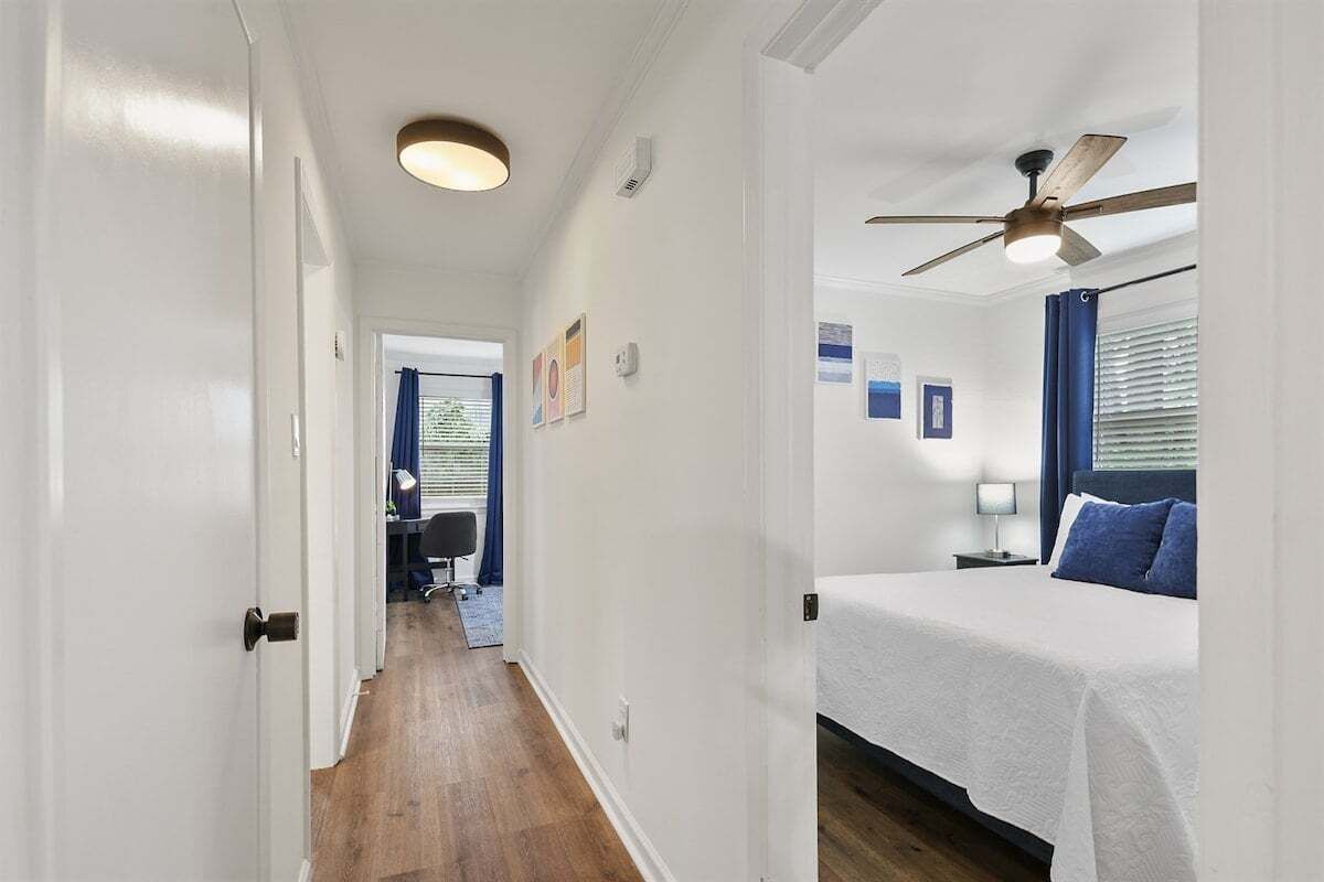 3 bedrooms, desk, iron/ironing board, free WiFi
