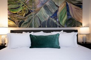 3 habitaciones, escritorio, tabla de planchar con plancha y wifi gratis 