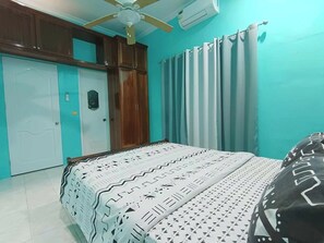 3 bedrooms, desk, travel crib, WiFi - Blue Gates Paradise (Dipolog City)