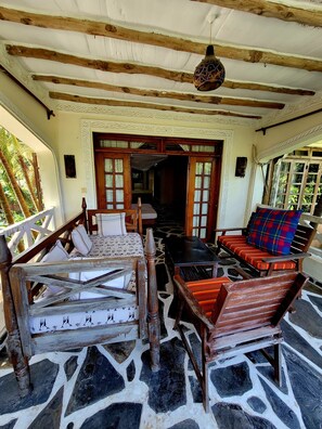 Appartement, vue piscine | Balcon