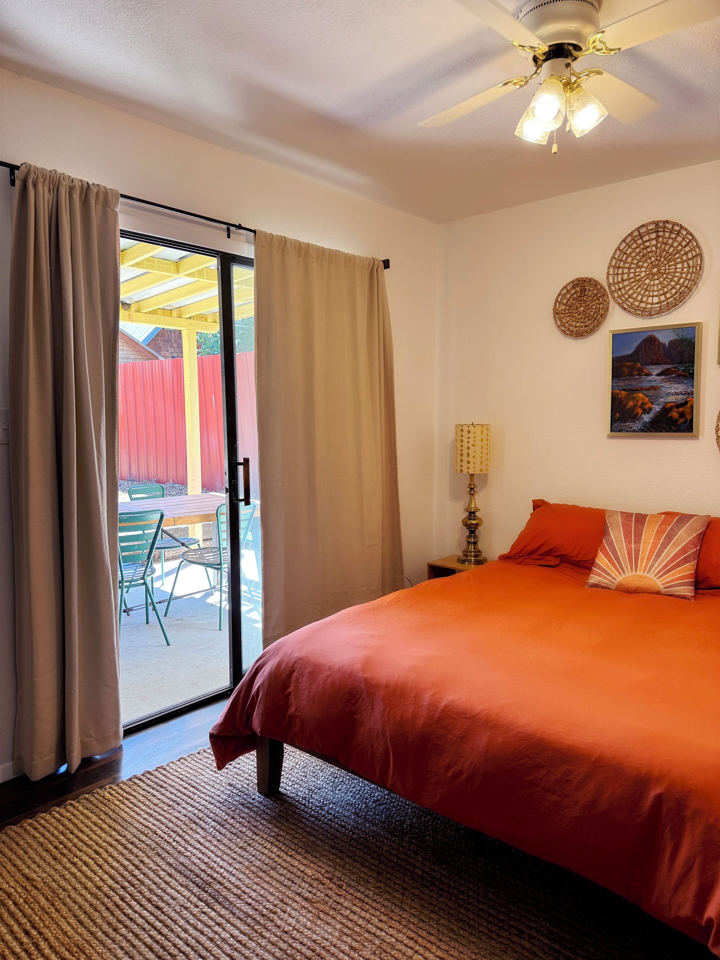 3 多间卧室、WiFi、床单