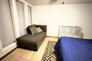 1 bedroom, iron/ironing board, travel cot, WiFi