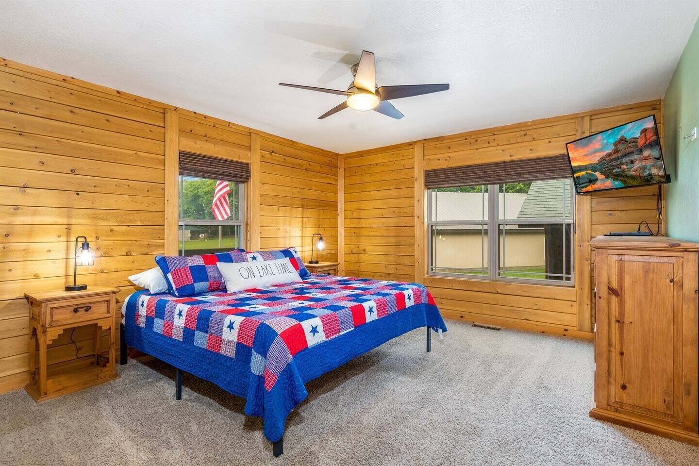 4 chambres, fer et planche à repasser, lit parapluie, Wi-Fi