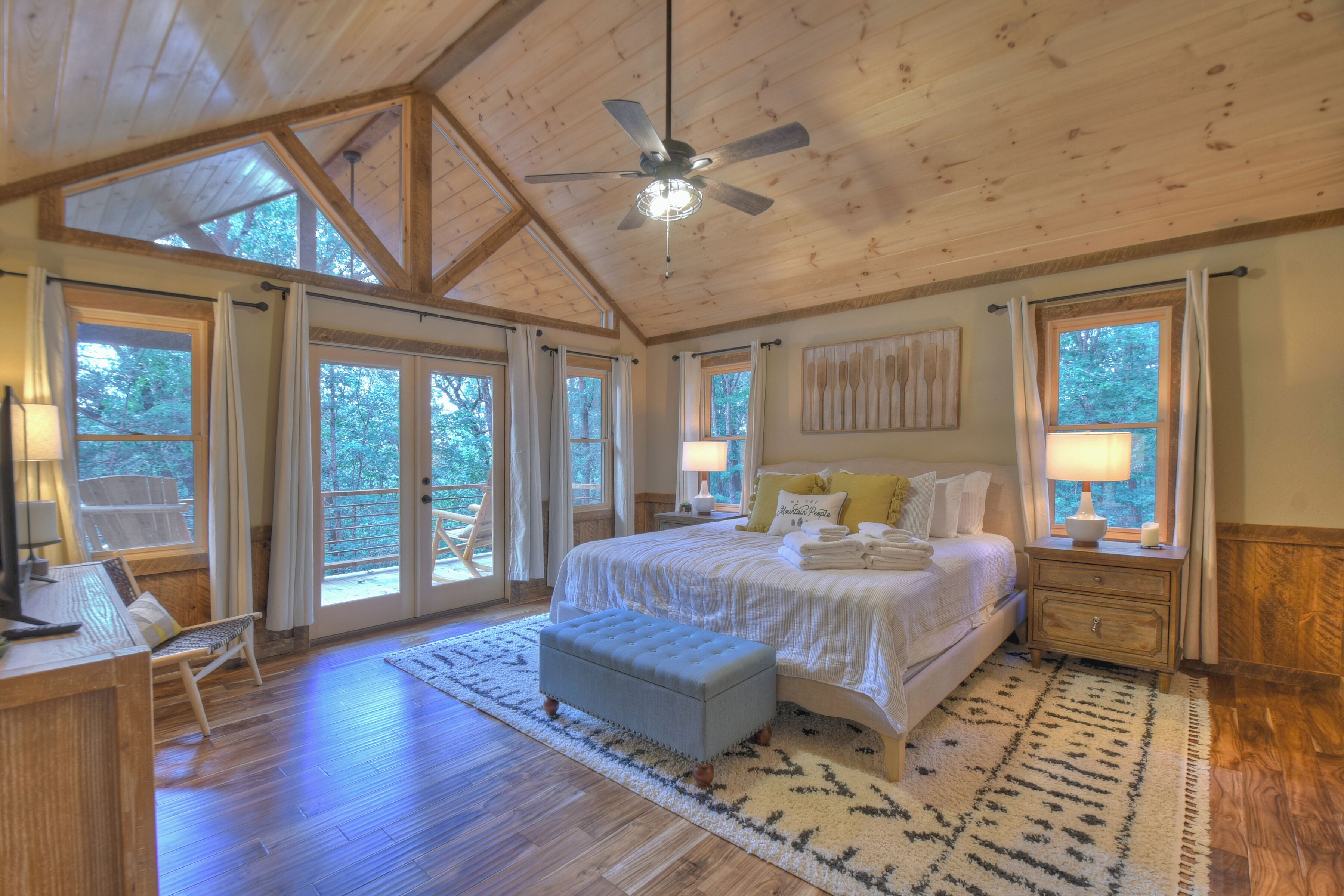 3 bedrooms, WiFi, bed sheets