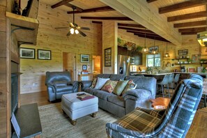 TV - Blueberry Hill | Fire Pit | MTN Views | Grill (McCaysville)