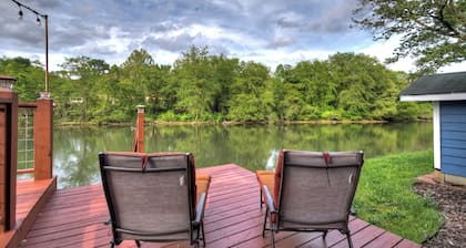 Ocoee River Retreat | Water Front | Deck on Water