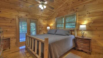 3 bedrooms, desk, WiFi, bed sheets