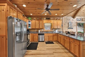 Coffee/tea maker, fridge, microwave, stovetop - Shepherd's Sky View | Secluded | MTN Views | Pool Table | (Morganton)