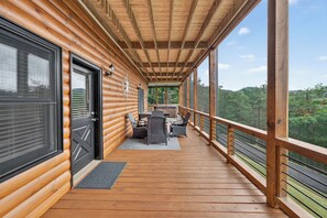 Outdoor dining - Shepherd's Sky View | Secluded | MTN Views | Pool Table | (Morganton)