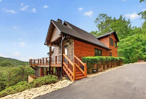 Exterior - Shepherd's Sky View | Secluded | MTN Views | Pool Table | (Morganton)