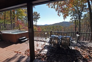Outdoor dining - Beary Sweet | Hot Tub | MTN View (Blue Ridge)