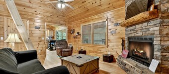 Serenity Creek | Pet Friendly | Hot Tub | Fire Pit |