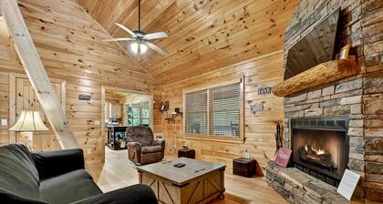 Serenity Creek | Pet Friendly | Hot Tub | Fire Pit |