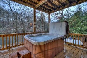 Bain à remous extérieur