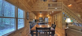 Hidden Tranquility | Fire Pit | Hot Tub | Pool Table