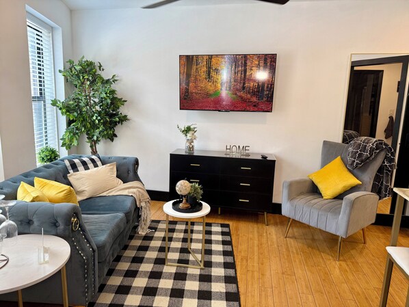 Living area - Boutique Apartment (Englewood)