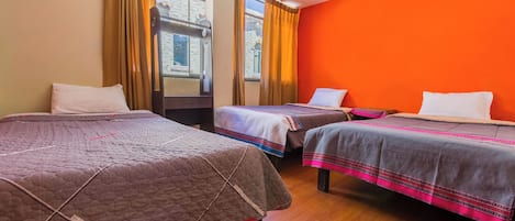 Basic Triple Room, City View | Desk, laptop workspace, free WiFi