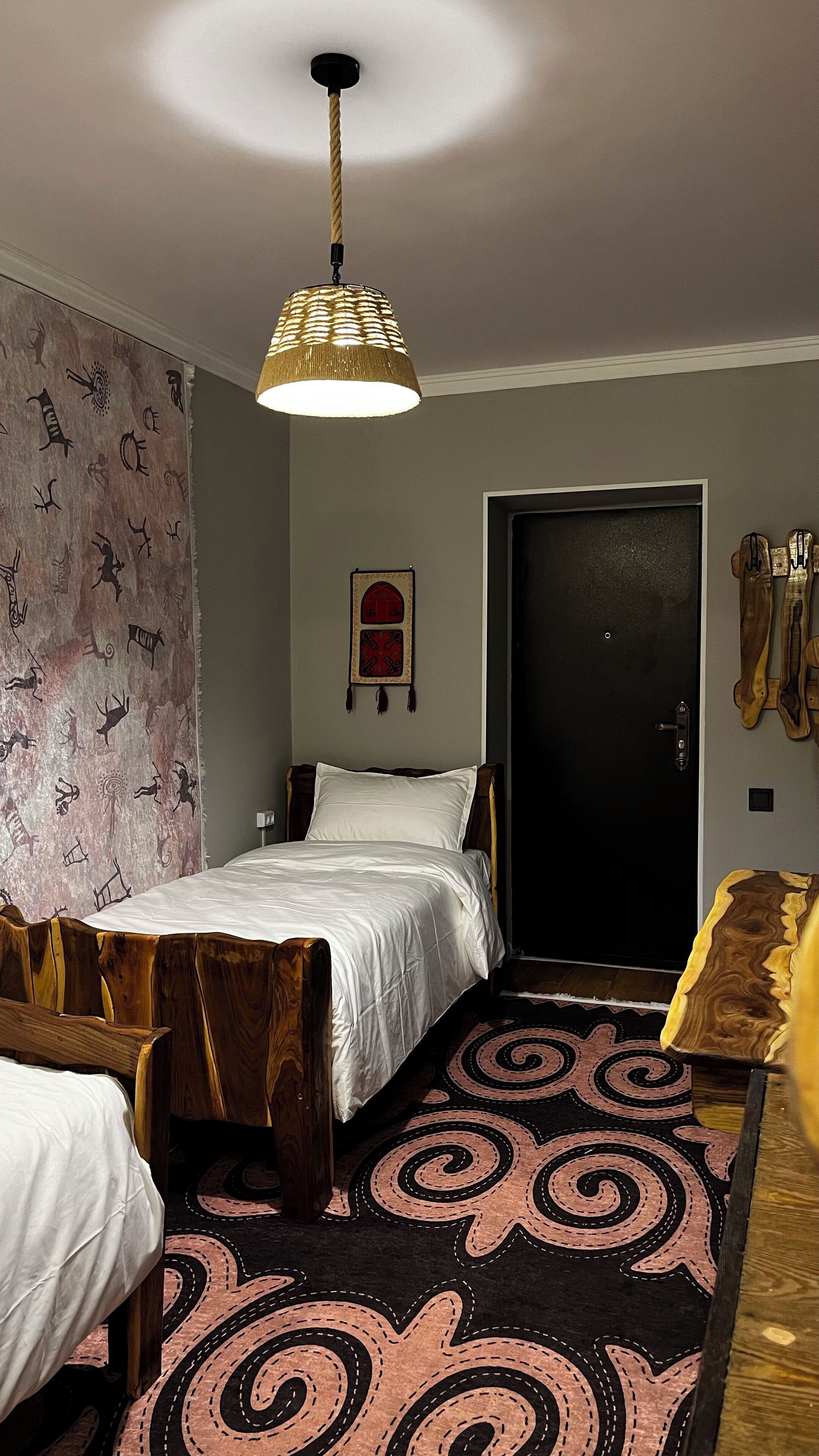 Cortinas blackout, quartos à prova de som, ferros/tábuas de passar roupa