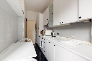 Fridge, microwave, oven, dishwasher