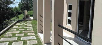 Cozy 1-bedroom apartment 1-Studio with WiFi, AC in brilliant Petite Calivigny