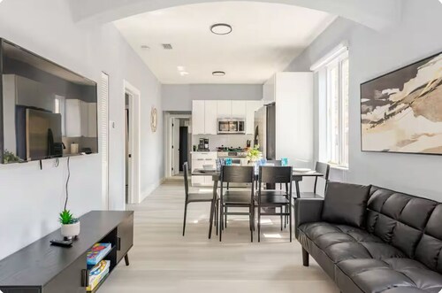 central Miami home near Wynwood,Downtown,Midtown,Design District, little havana 
